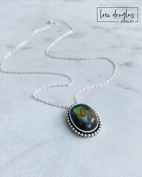 Amara Labradorite Necklace | Affordable Women's Necklace – SOMYA LONDON  JEWELLERY